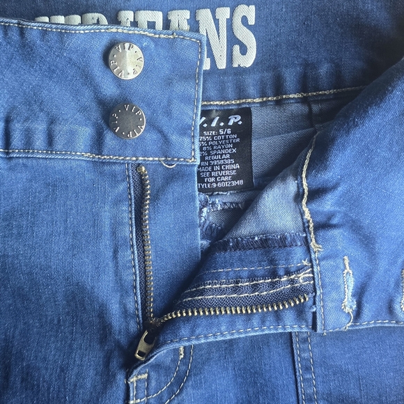 V.I.P Blue Stretch Jean Shorts Juniors Size 5/6 - Picture 4 of 11